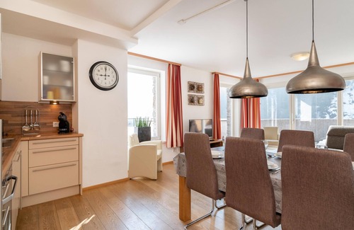 Viehhofen Apartamento | Modern apartment with enclosed garden
