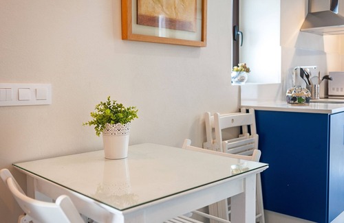 San Ambrosio Apartamento | Moderno apartamento en magnífica ubicación con Wi-Fi, aire acondicionado y terraza