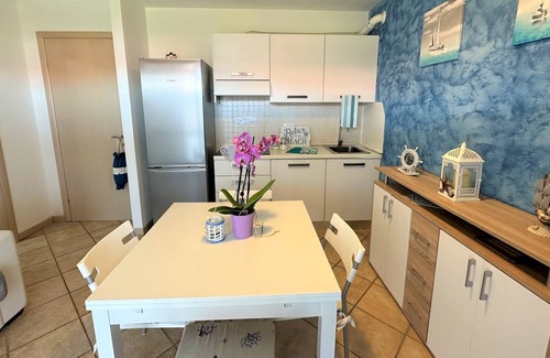 Aprilia Marittima Apartamento | Apartamento moderno con terraza panorámica de Beahost Rentals