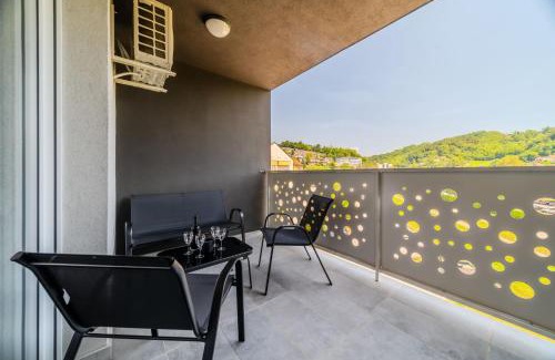 Krapinske Toplice Apartamento | Modern Apartment With Balcony And Garage - Happy Rentals