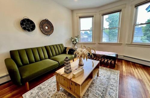 Port Richmond Apartamento | Modern Apartment - 3 Bedrooms, 2 Bathrooms