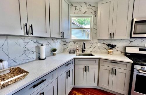 Port Richmond Apartamento | Modern Apartment - 3 Bedrooms, 2 Bathrooms