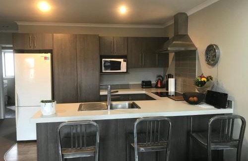 Hamilton North Apartamento | Modern Apartment by Rugby Stadium