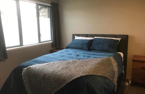 Hamilton North Apartamento | Modern Apartment by Rugby Stadium