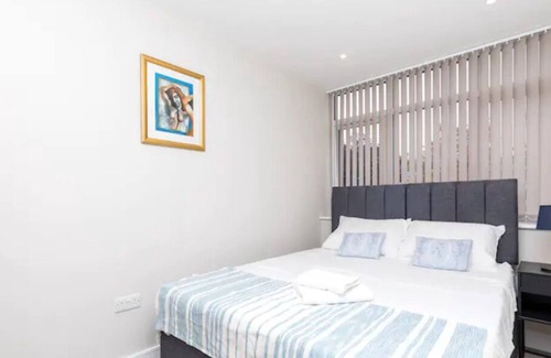 Horsham Apartamento | Modern apartment close to town centre and train station!