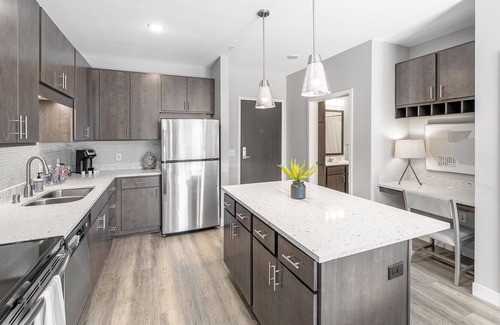 Eden Prairie Apartamento | Modern Apartment in Prime Location (ID7210X86)