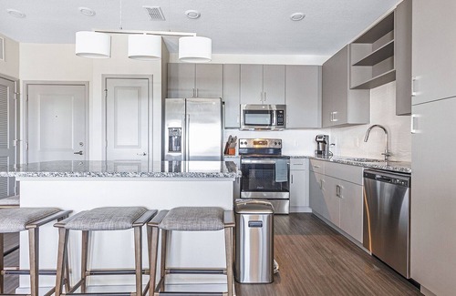 OakLeaf Plantation Apartamento | Modern Apartment in Prime Location (ID8934X83)