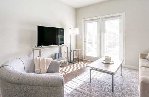 Powdersville Apartamento | Modern Apartment in Prime Location (ID9141X74)