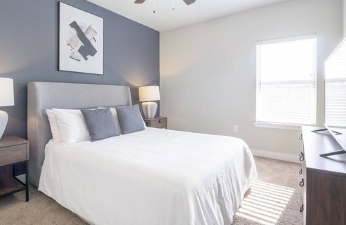 Powdersville Apartamento | Modern Apartment in Prime Location (ID9141X74)