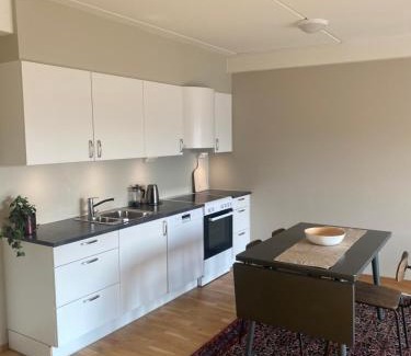 Bardufoss Apartamento | Modern apartment in Bardufoss Center - two bedrooms, garage, terrace