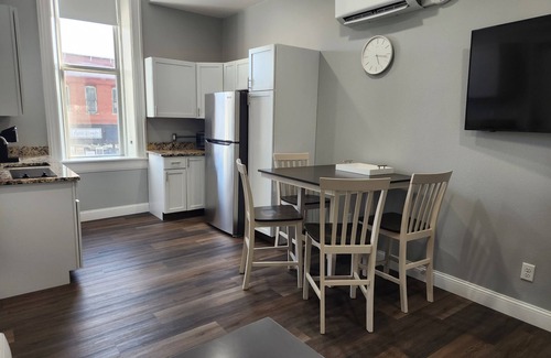 Iola Apartamento | Modern Apartment in Iola located on the Square “Blue”