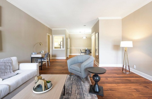Green Hills Apartamento | Modern Apartment in Prime Location (ID9741X91)