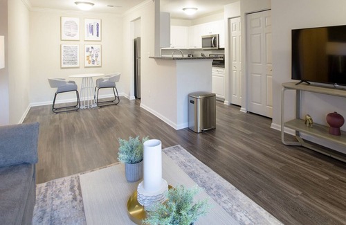 Rochester Apartamento | Modern Apartment in Prime Location (ID7894X33)