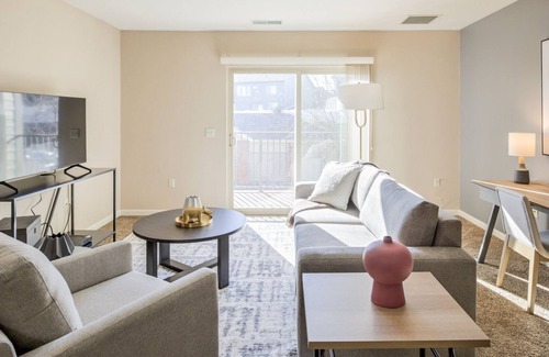 Papillion Apartamento | Modern Apartment in Prime Location (ID8073X25)