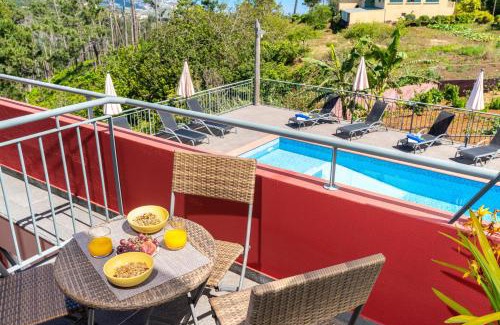 Campanario Apartamento | Modern apartment in Prazeres with shared pool, 150 m²