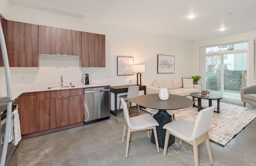 Bothell Apartamento | Modern Apartment in Prime Location (ID8493X83)