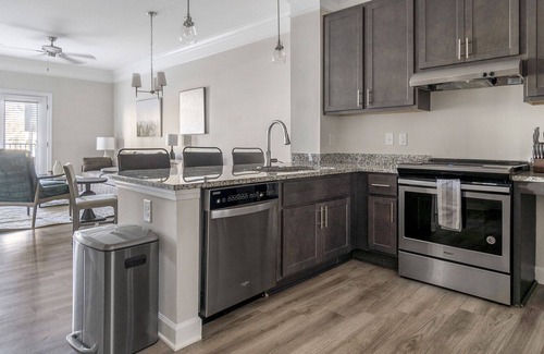 Clayton Apartamento | Modern Apartment in Prime Location (ID7356X50)