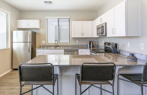Estrella Village Apartamento | Modern Apartment in Prime Location (ID7861X78)
