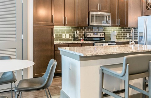 Vickery Meadow Apartamento | Modern Apartment in Prime Location (ID1781)