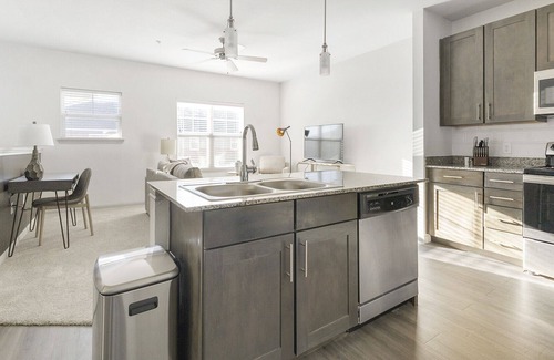 Forney Apartamento | Modern Apartment in Prime Location (ID9550X82)