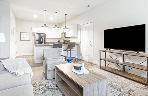 Toledo Apartamento | Modern Apartment in Prime Location (ID8146X6)