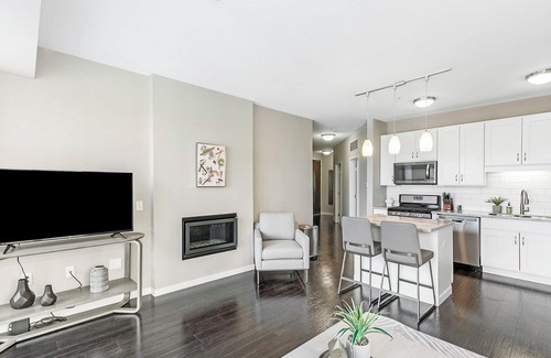 Edina Apartamento | Modern Apartment in Prime Location (ID8029X20)