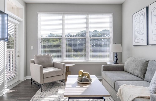 Chapel Hill Apartamento | Modern Apartment in Prime Location (ID9798X32)