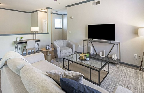 Fort Worth Apartamento | Modern Apartment in Prime Location (ID8657X03)