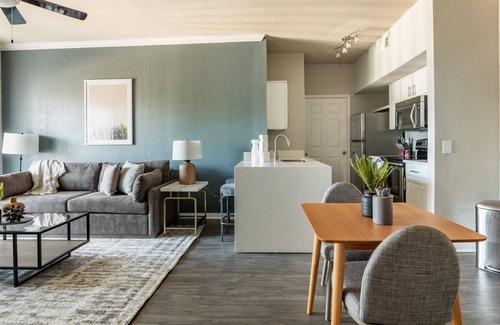 Fort Worth Apartamento | Modern Apartment in Prime Location (ID8656X94)