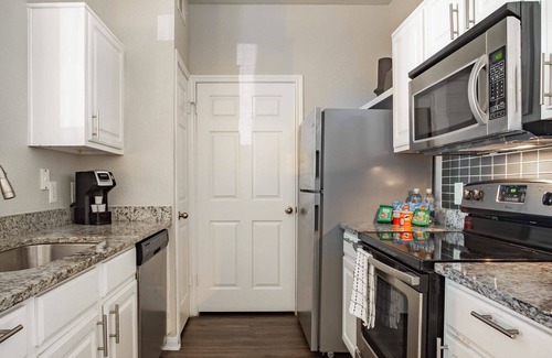 Fort Worth Apartamento | Modern Apartment in Prime Location (ID9569X24)