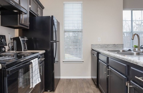 Woodland Hills Apartamento | Modern Apartment in Prime Location (ID1735X20)