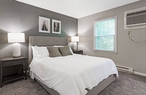 Greensboro Apartamento | Modern Apartment in Prime Location (ID1170X559)