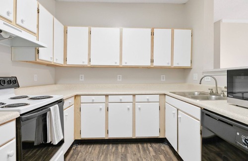 Jamestown Apartamento | Modern Apartment in Prime Location (ID8541X05)