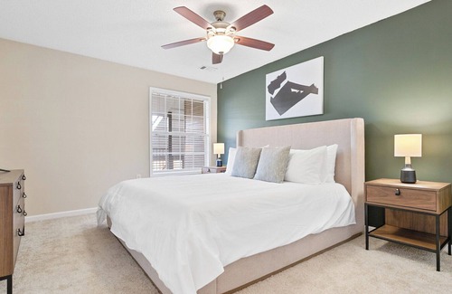 Jamestown Apartamento | Modern Apartment in Prime Location (ID8171X80)