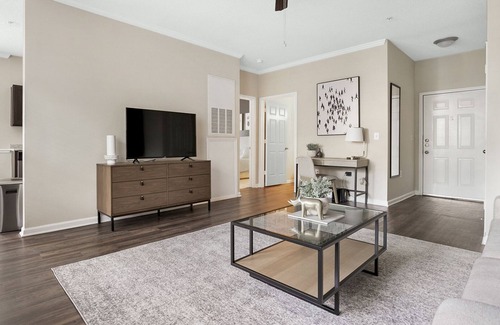 Jamestown Apartamento | Modern Apartment in Prime Location (ID1165X915)