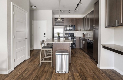 Louisville Apartamento | Modern Apartment in Prime Location (ID3151X13)