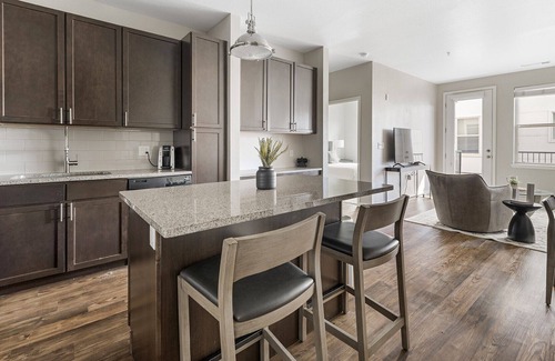 Louisville Apartamento | Modern Apartment in Prime Location (ID3151X13)