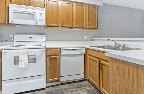 Plant City Apartamento | Modern Apartment in Prime Location (ID1334X388)