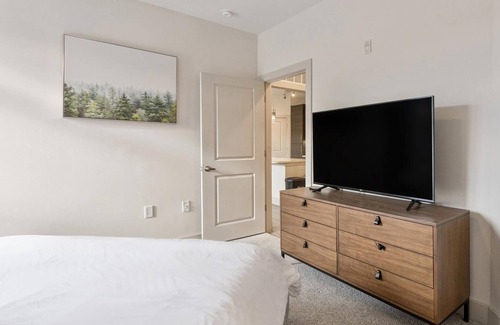 Short Pump Apartamento | Modern Apartment in Prime Location (ID4420X29)