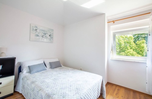 Viskovo Apartamento | Apartamento moderno en Viškovo con balcón