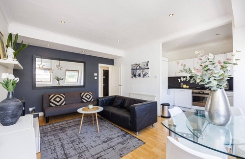 Addison Apartamento | Moderno apartamento en el oeste de Londres, cerca de las estaciones Hammersmith y Sheperds Bush.