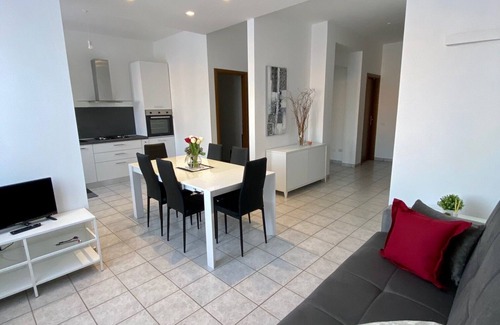 Bulciago Apartamento | Apartamento moderno Luci & Stelle cerca del lago de Como