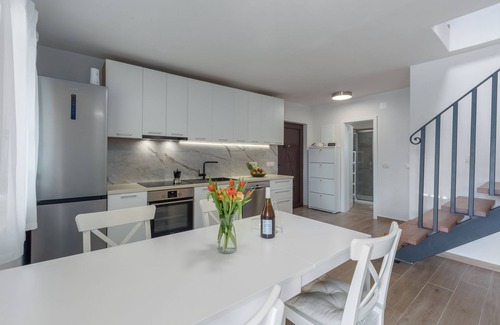 Brulo Apartamento | Modern apartment Luka Premium for 4 persons in Porec, only 700 m from the beach