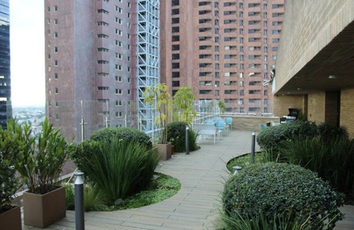 Financial District Apartamento | Modern apartment near downtown - close to all must visits!