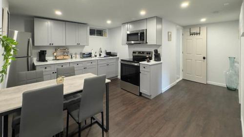 East Haven Apartamento | Modern Apartment Near Tweed -Yale -New Haven