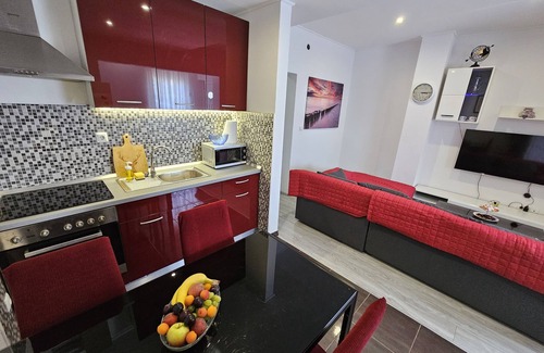 Kastel Stari Apartamento | Modern apartment Nikola in a quiet area