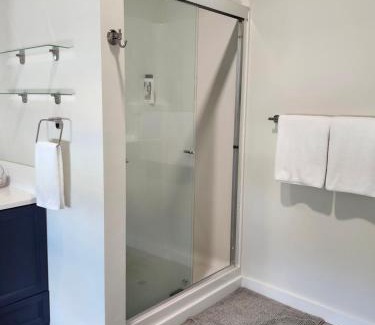 Elloree Apartamento | Modern apartment overlooking a Historic Downtown