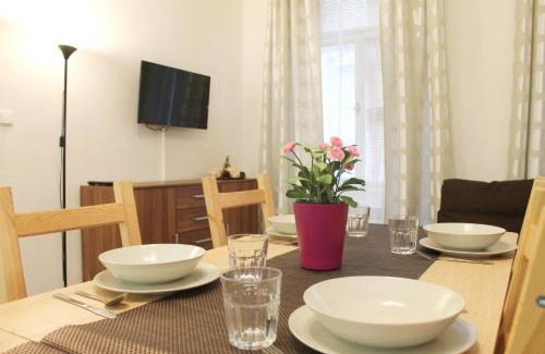 Nove Mesto Apartamento | Modern Apartment Ve Smečkách 28