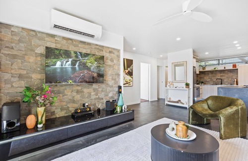 Cairns North Apartamento | Modern Apartment with Esplanade Views