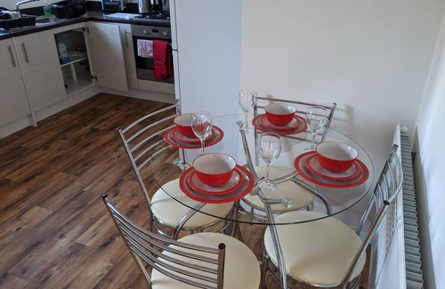 Coventry Apartamento | Modern apartment with Parking/ En-suite/ WiFi/ Netflix